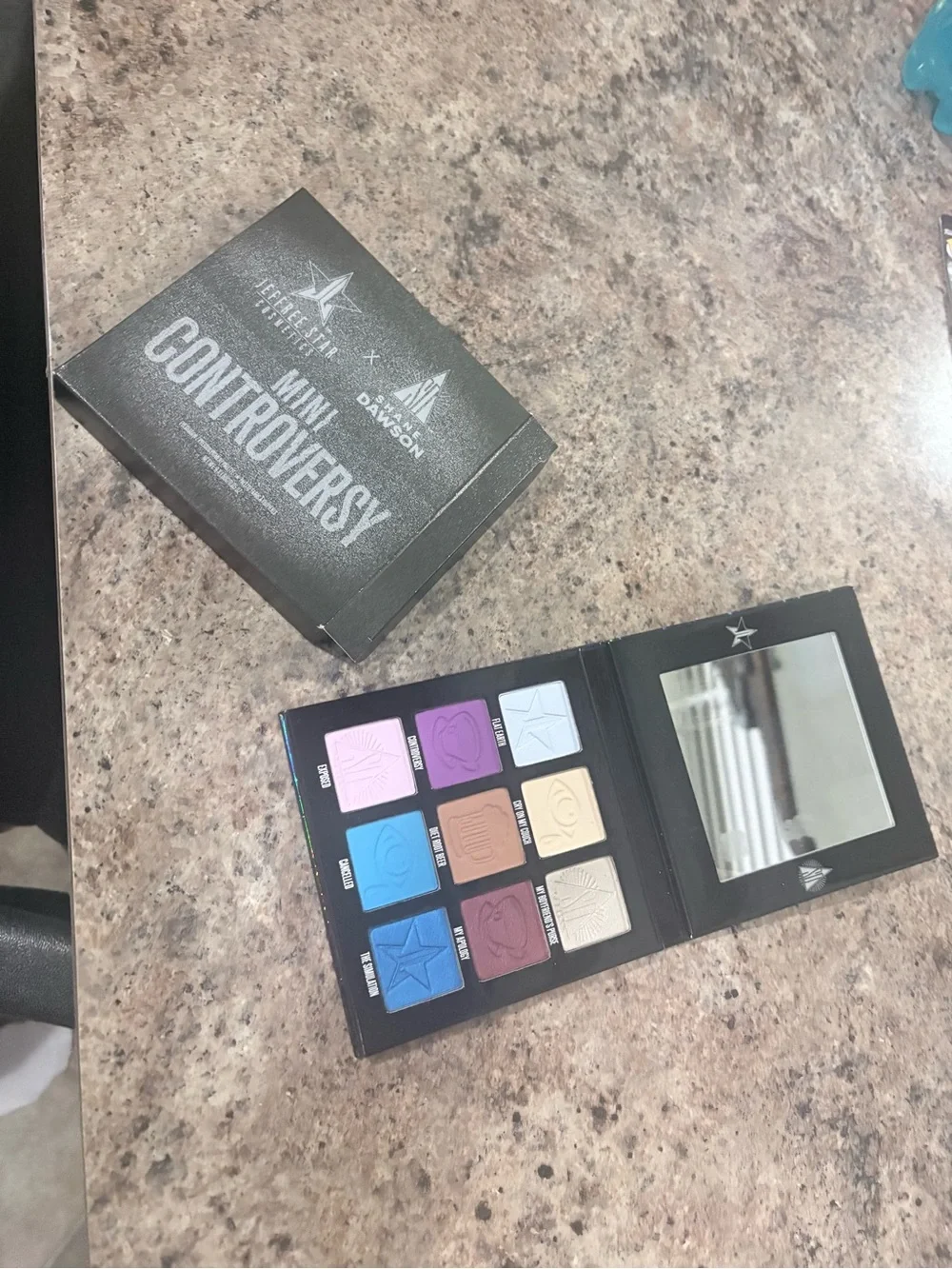 Jeffree Star x Shane Dawson Mini Controversy Palette - Picture 2 of 2